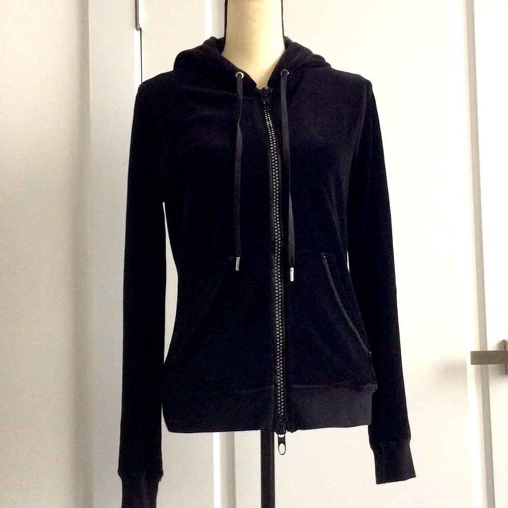 VDP VELOUR HOODIE AND PANTS. SIZE M/L EUROPE SIZE 48     2 pc